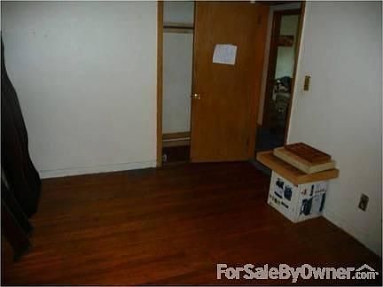 bedroom : 2 other bedrooms also