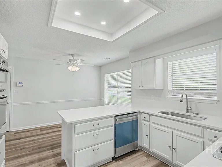 85 S Oak Rd — Photo 9