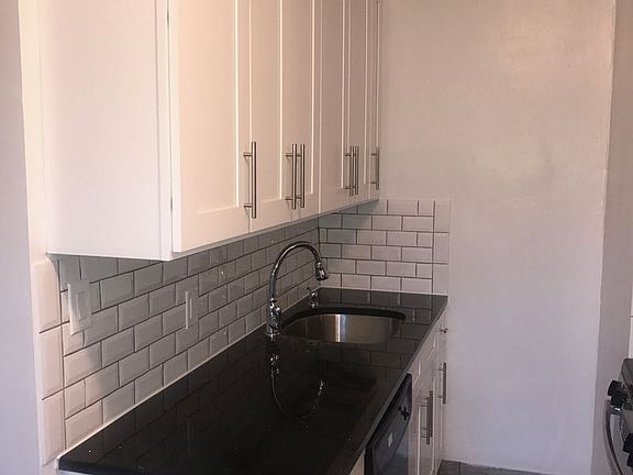 3rd image of 3742 80th St APT 5D