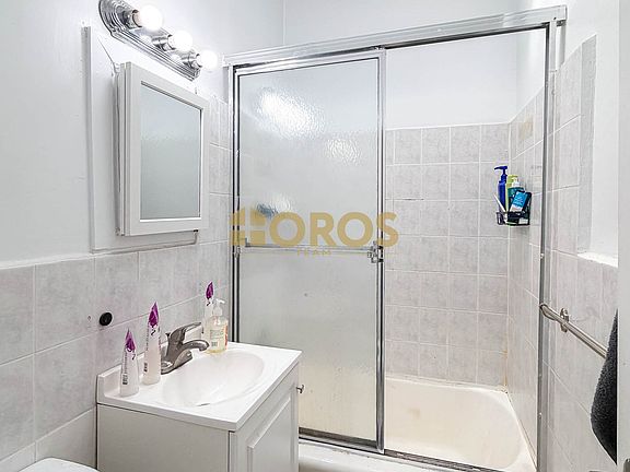5th image of 38 Grand St APT 2E