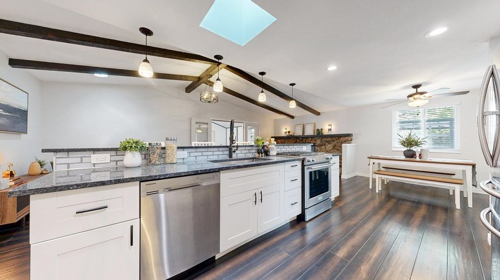 2456 Tupelo Dr