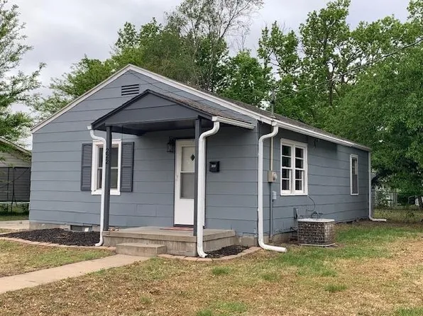 222 Mackenzie St, Minneapolis, KS 67467