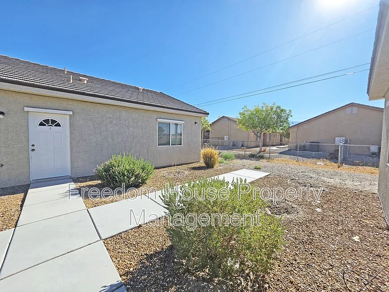 3 bed, 2.0 bath, 1097 sqft, $1,091 — Photo 4
