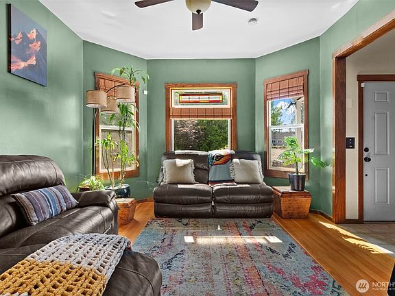 5th image of 611 S Grant Avenue
