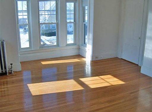 3rd image of 381 N Franklin St #2