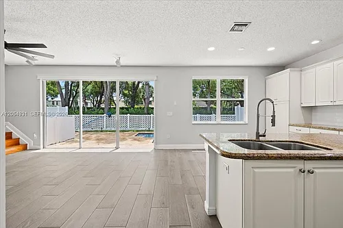 5014 SW 155th Ter #5014 Photo 1