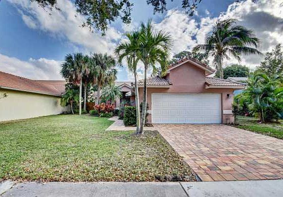 Home For Sale In Sabal Lakes