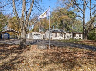 582 Shirley Dr, Jackson, MI 49202