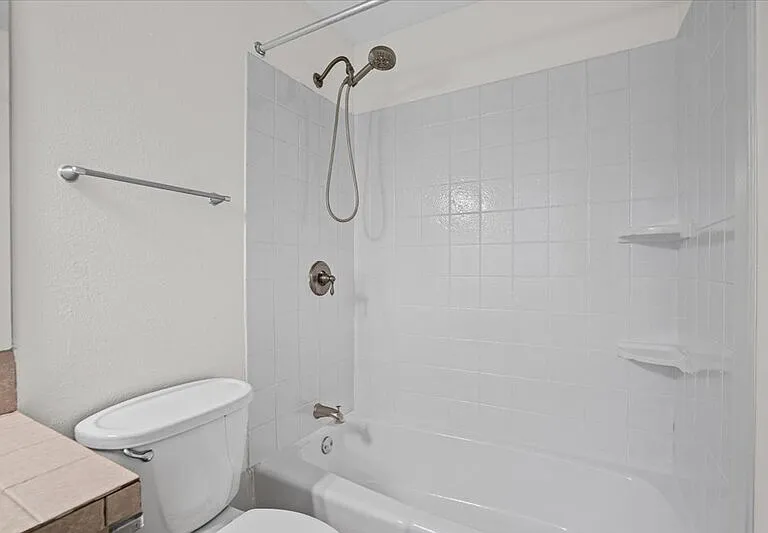7603 Brookhollow Cv — Photo 18