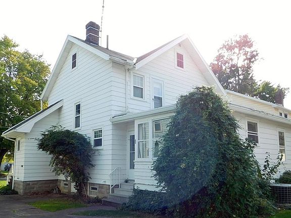 3rd image of 524 W 30th St