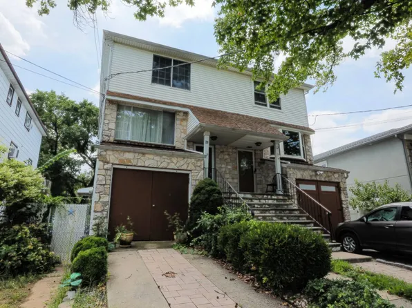 28 Sleepy Hollow Rd, Staten Island, NY 10314