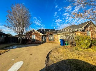 509 Columbia Ave, Waxahachie, TX 75165