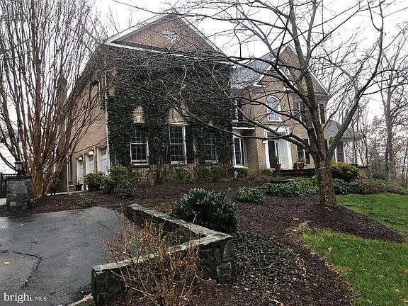 2nd image of 8830 Eggert Dr