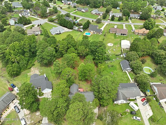 3rd image of 924 E Winds Lane