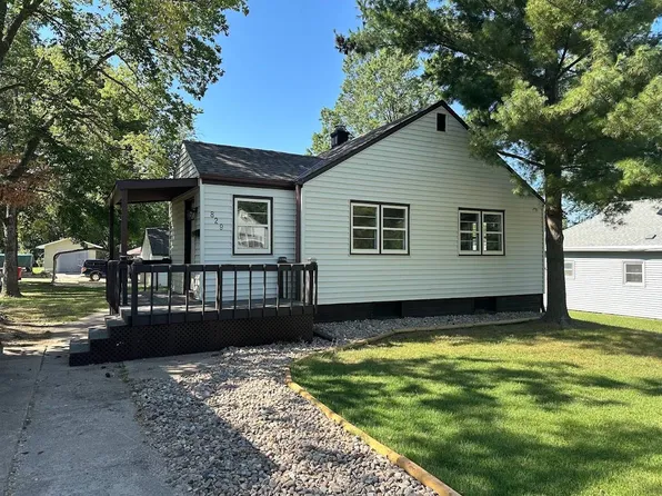 829 Eads Ave, Hebron, NE 68370