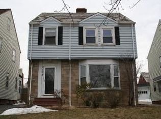 2179 Fenwick Rd, University Heights, OH 44118