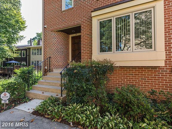 4th image of 39 Valerian Ct