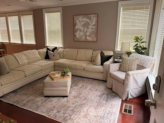 915 Polk St — Photo 4