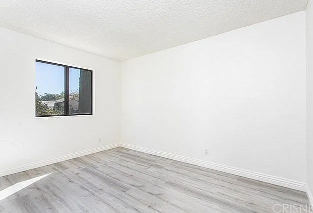 23650 Arminta St — Photo 10