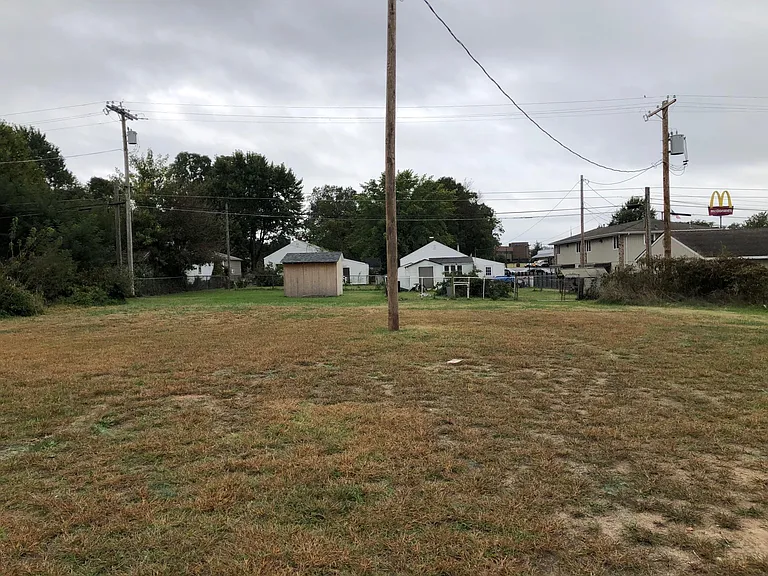 1826 E Walnut St #A — Photo 18