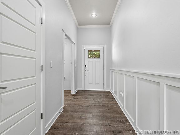 4th image of 1812 Kendall Dr