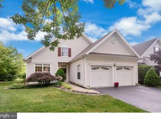 15 Coneflower Ln, West Windsor, NJ 08550
