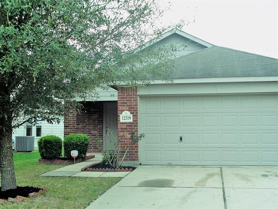 1st image of 12319 Chute Forest Dr
