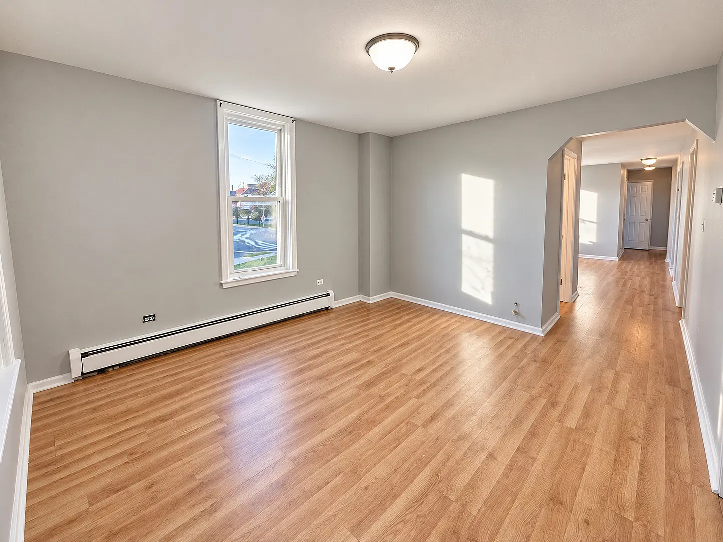 4 bed, 1400 sqft, $1,850 — Photo 1