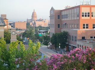 1111 E 11th St APT 300, Austin, TX 78702