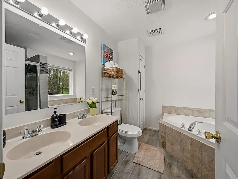 6000 Boardwalk Dr — Photo 25