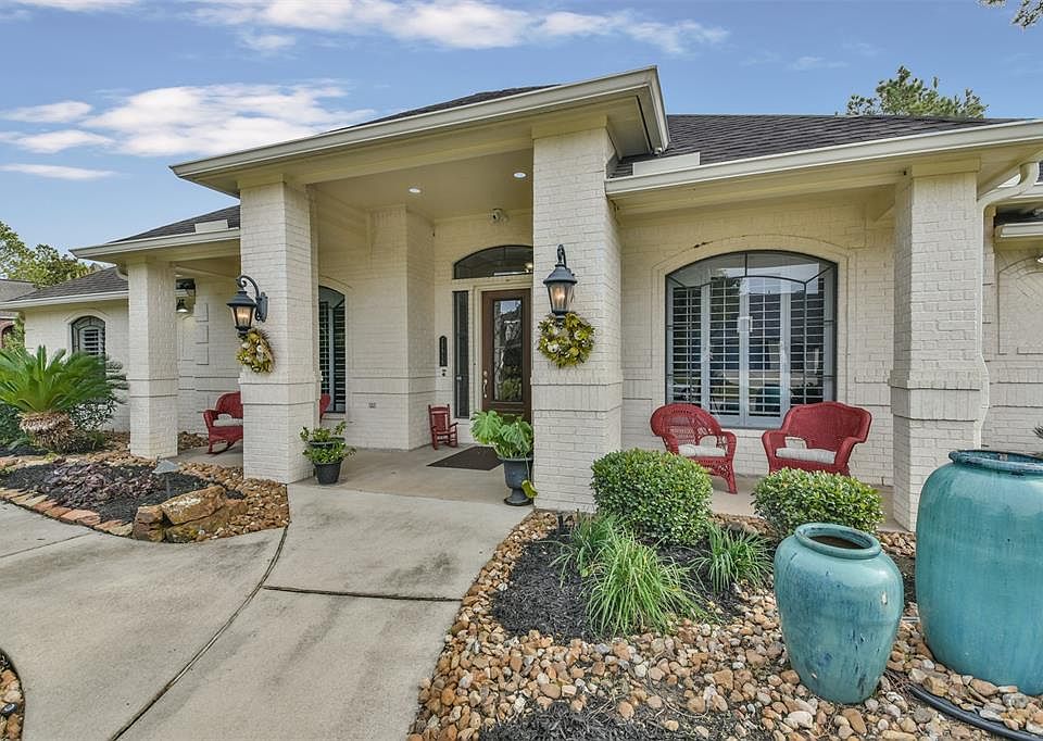 1st image of 15515 Kerrville Ct