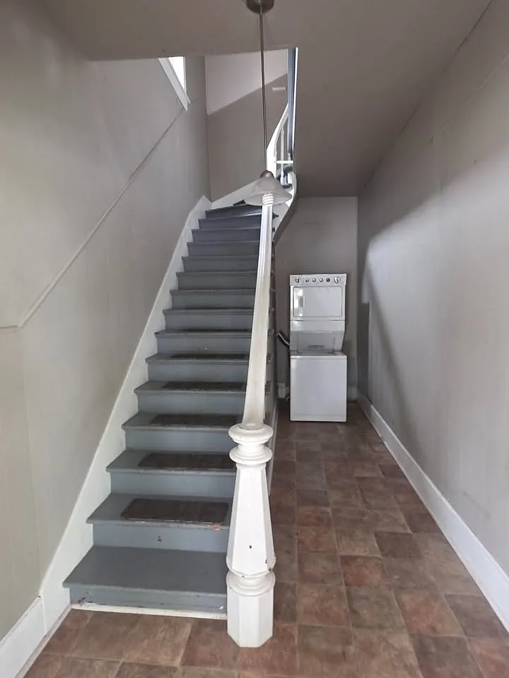 2 bed, $925 — Photo 2