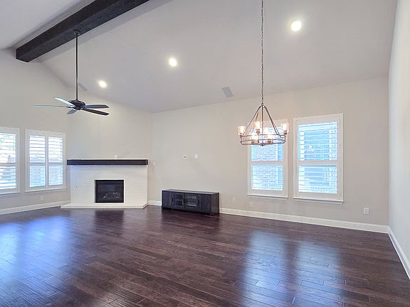 3rd image of 6520 Mandalay Ct