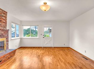 1215 Lawton Ave, Pacific Grove, CA 93950
