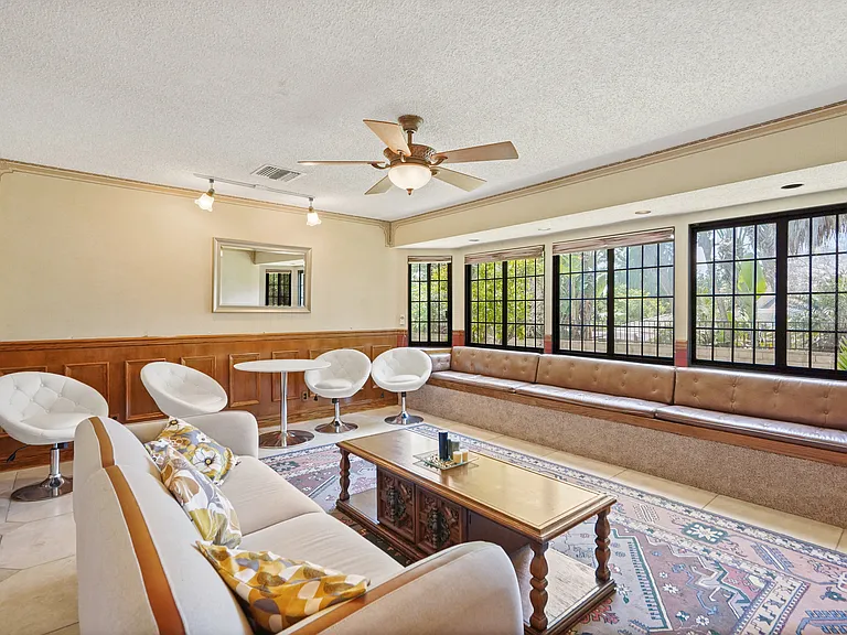 10307 Donna Ave — Photo 18