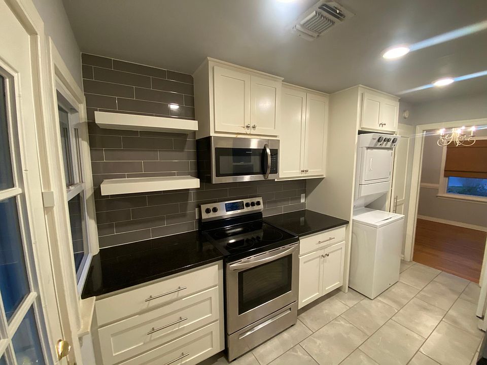2nd image of 620 NW 52nd St