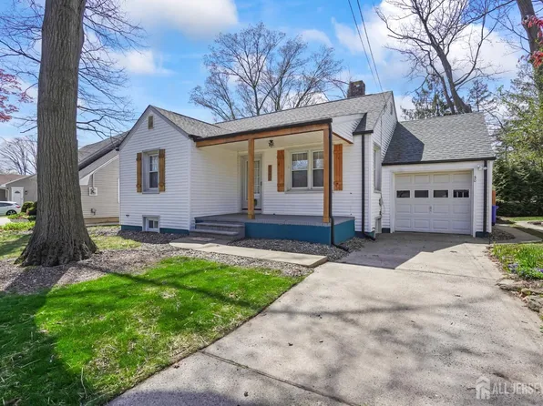 230 Highland Dr, Milltown, NJ 08850