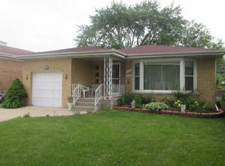 8433 Trumbull Ave, Skokie, IL 60076
