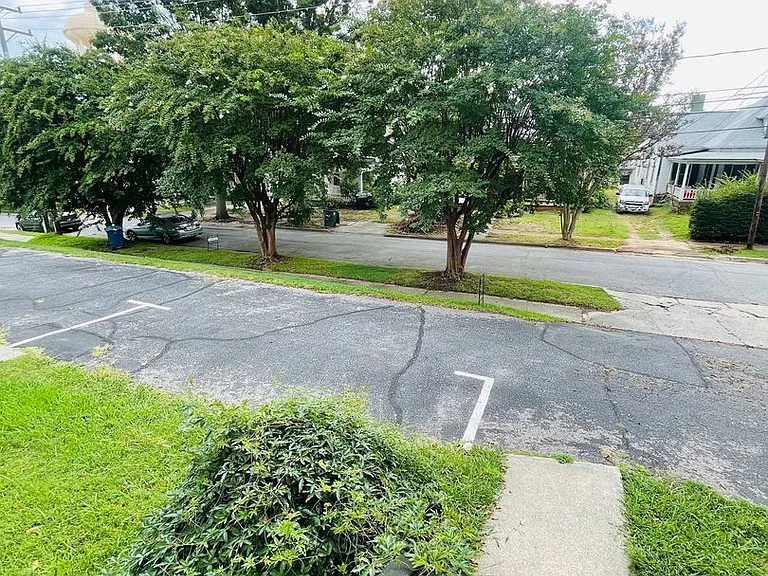 306 N Jackson St — Photo 18