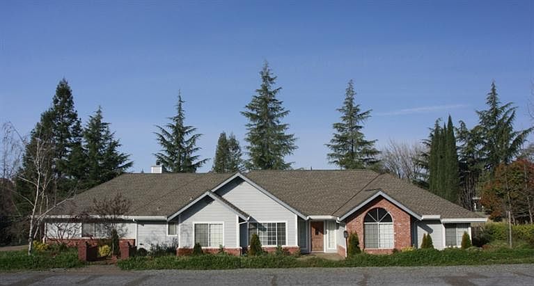 1st image of 2884 Waverly Dr