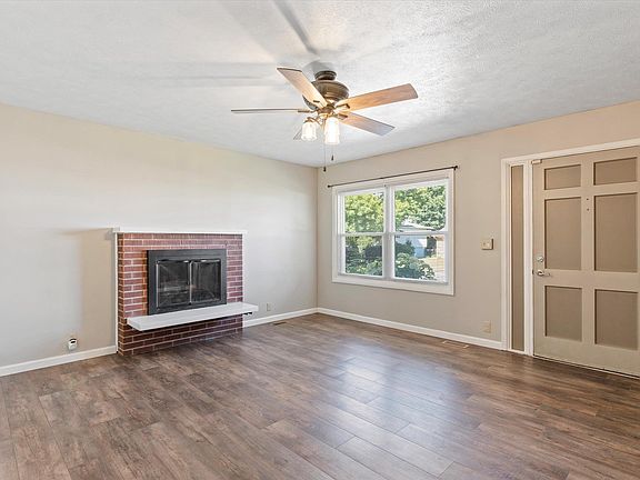 2nd image of 3815 Rainbow Dr