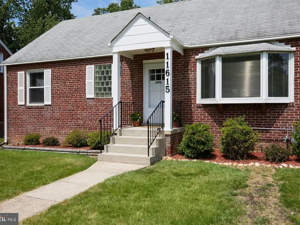 11615 College View Dr, Silver Spring, MD 20902