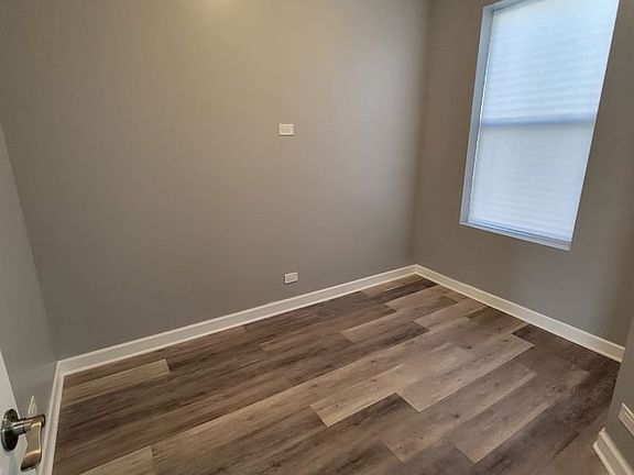5th image of 2230 S Sawyer Ave #2R
