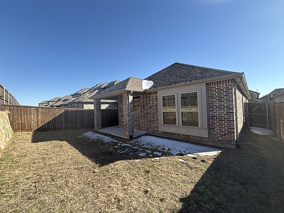 4th image of 2386 Neff Ln