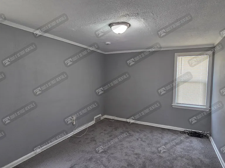5293 Berkshire St — Photo 12