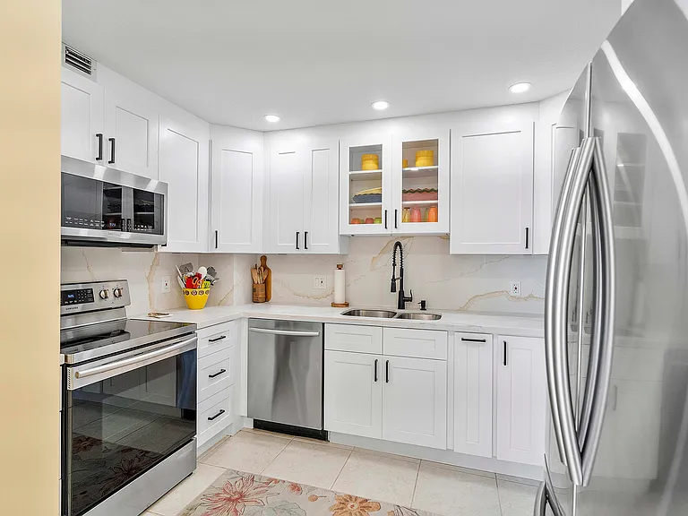 1900 S Ocean Blvd #1E — Photo 9