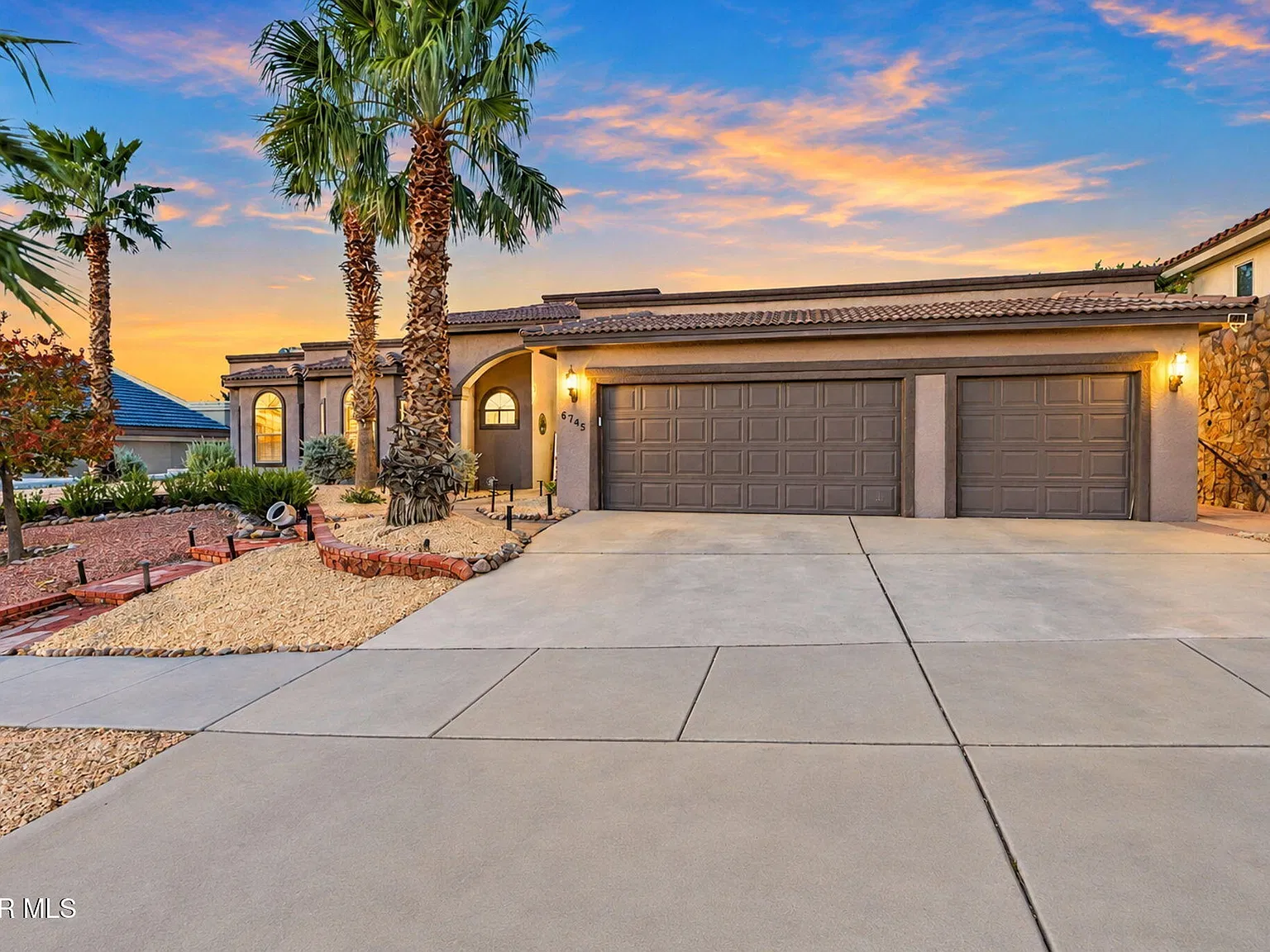 4 bed, 3.0 bath, 2633 sqft, $3,500 — Photo 1