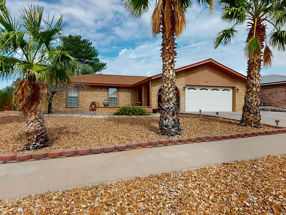 453 El Camino Dr