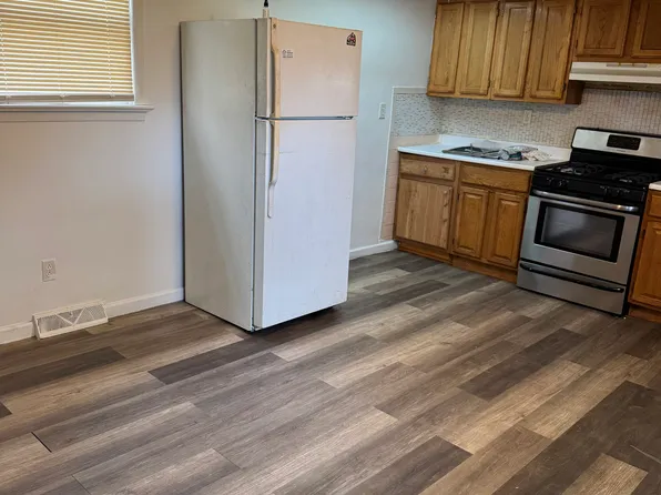 228 Locust St, Mount Oliver, PA 15210