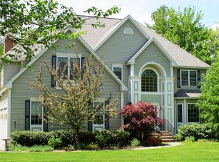 13 Mockingbird Hill Rd, Windham, NH 03087